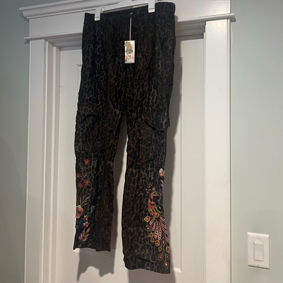 Johnny Was Shuri Cargo Pants- XL - NWT - Picture 11 of 15